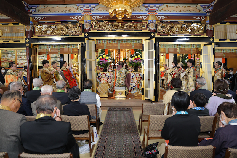 御笠組巡番報恩講を勤めました